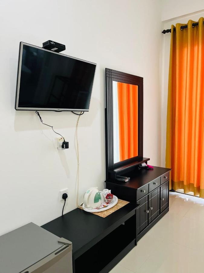 Funwhales Rest House Negombo Exterior photo