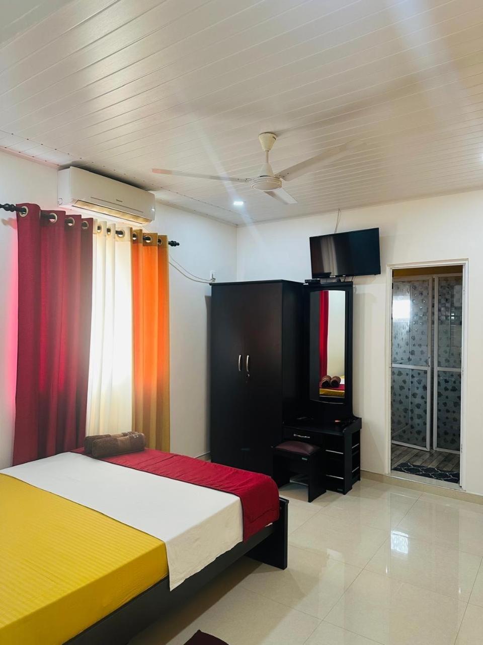 Funwhales Rest House Negombo Exterior photo